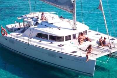 Sailing catamaran "Blue Nicobar"