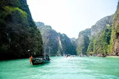 皮皮岛半私人快艇之旅