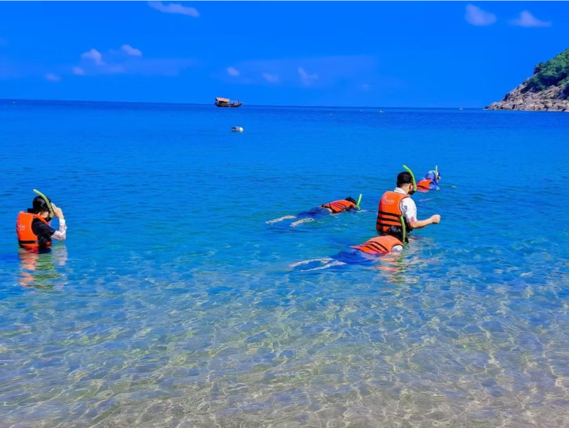 Plongée avec tuba à Mango Bay