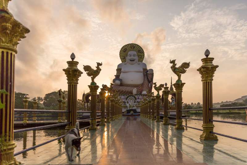 ";
Wat Plai Laem