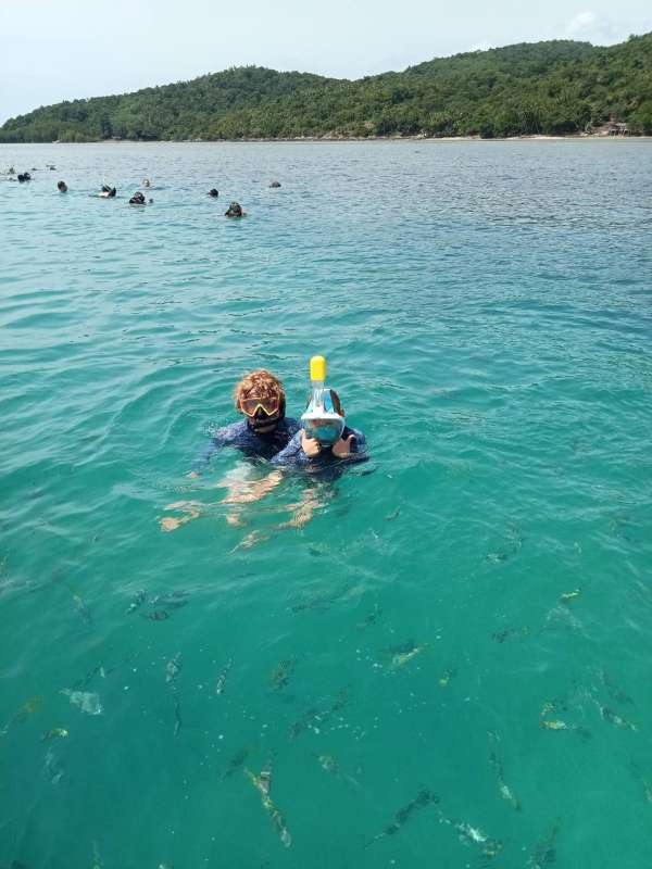Plongée avec masque et tuba et baignade à Koh Tan