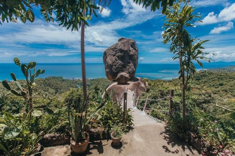 Overlap Stone in Lamai