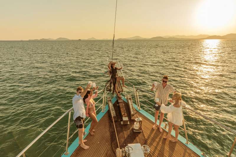 Cruise back