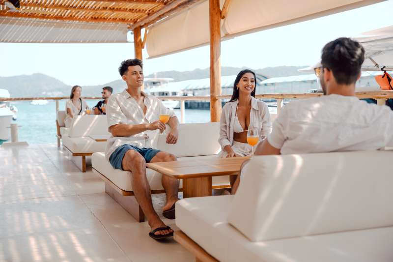 Boarding & shuttle boat transfer