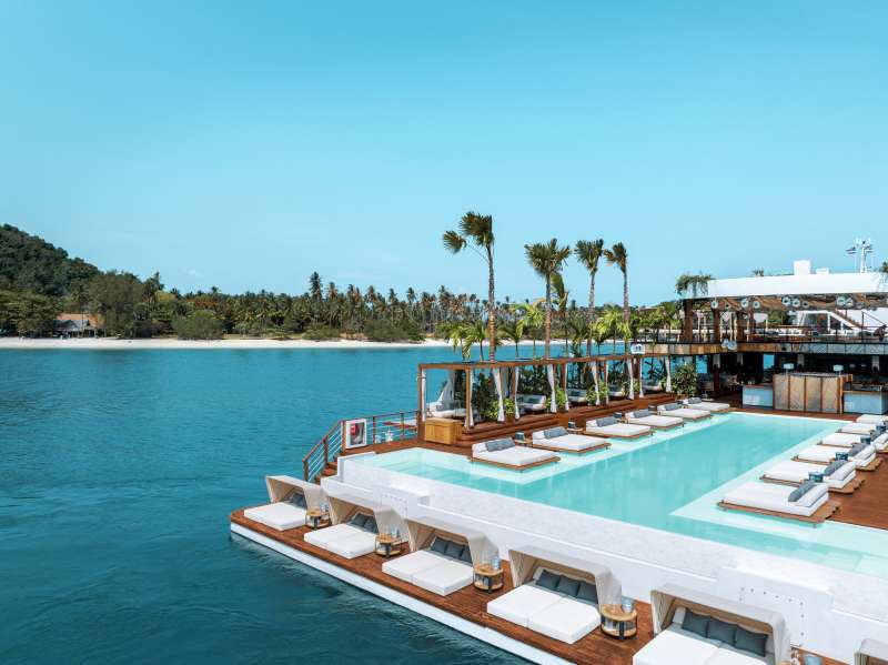 Pool access & DJ party vibe