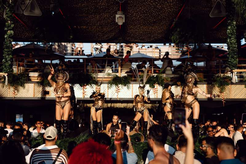 Infinity pool party & private entertainment