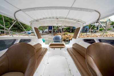 Voyager private two-engine speed boat