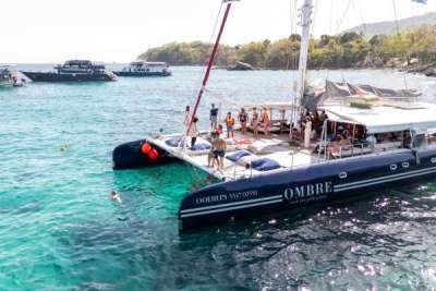 Sailing catamaran "Ombre"